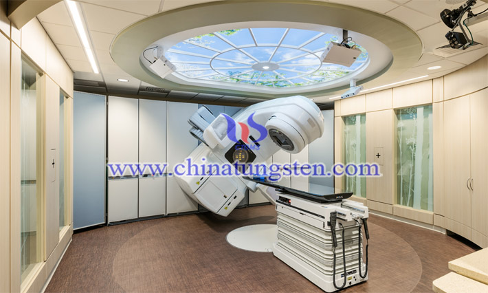 tungsten alloy shielding door applied for medical electron linear accelerator room image