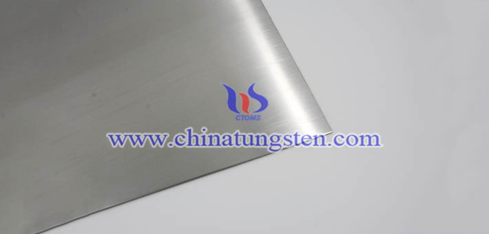 tungsten alloy CT room door image